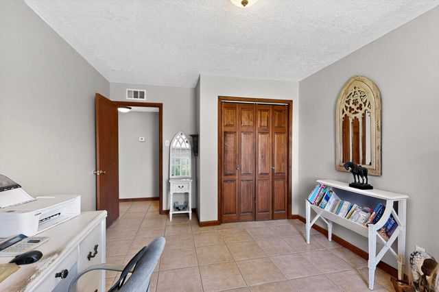 2809 PALACIO Place SW, Albuquerque, NM 87105