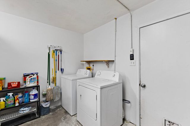 2809 PALACIO Place SW, Albuquerque, NM 87105