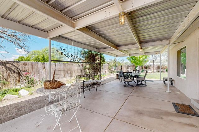 2809 PALACIO Place SW, Albuquerque, NM 87105