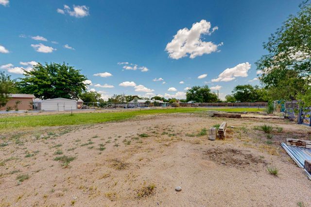 2809 PALACIO Place SW, Albuquerque, NM 87105