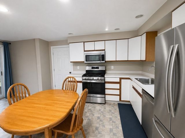 11 Gardner 4, Salem, MA 01970