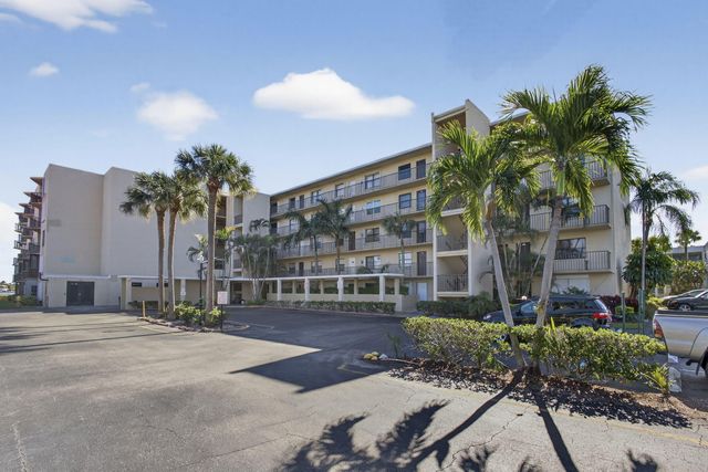 896 N FEDERAL Highway 421, Lantana, FL 33462