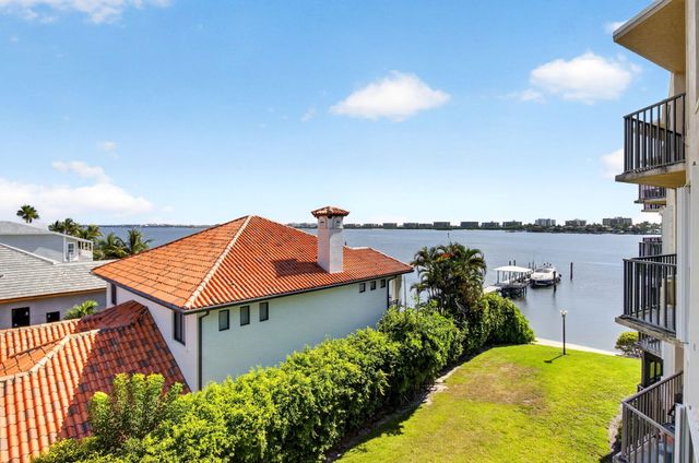 896 N FEDERAL Highway 421, Lantana, FL 33462