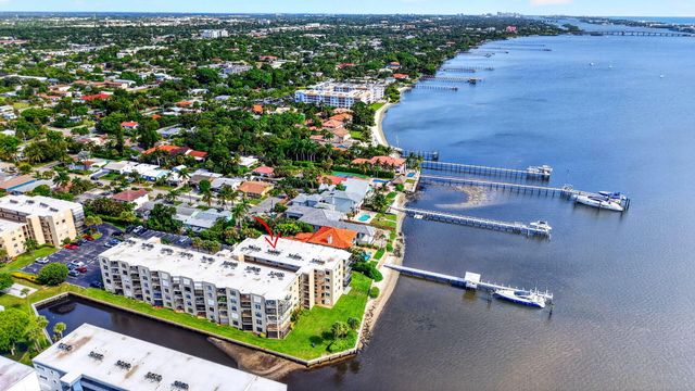 896 N FEDERAL Highway 421, Lantana, FL 33462