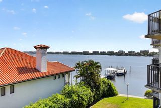896 N FEDERAL Highway 421, Lantana, FL 33462