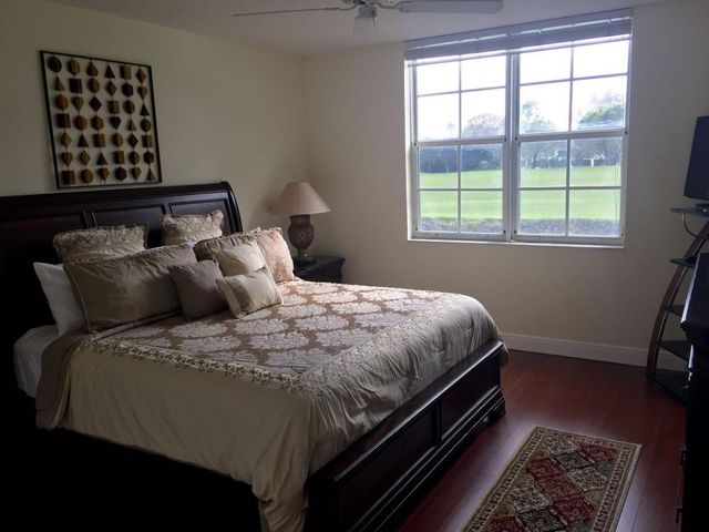 11720 SAINT ANDREWS Place 208, Wellington, FL 33414
