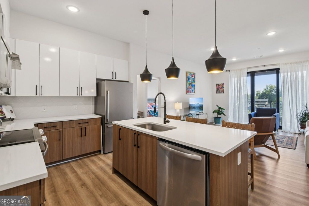 112 Rogers Street NE 409, Atlanta, GA 30317 — photo 2