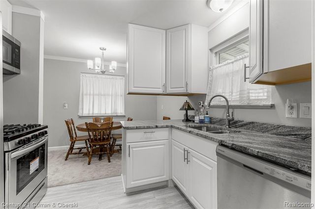 7120 Jackson Avenue, Taylor, MI 48180