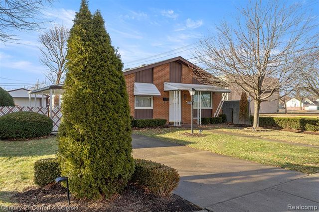 7120 Jackson Avenue, Taylor, MI 48180