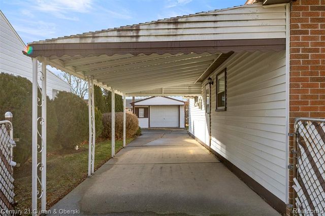 7120 Jackson Avenue, Taylor, MI 48180