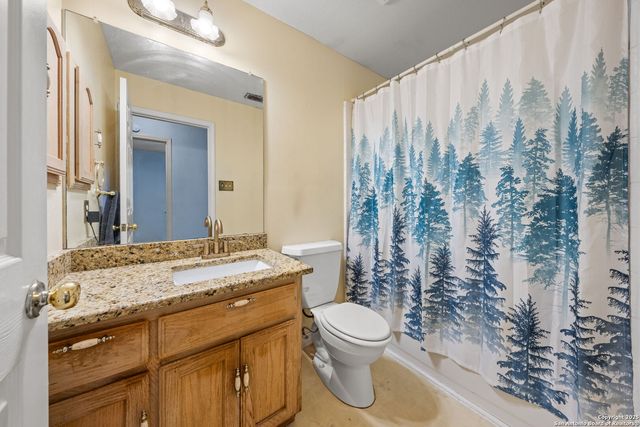 105 Golden Way, Universal City, TX 78028