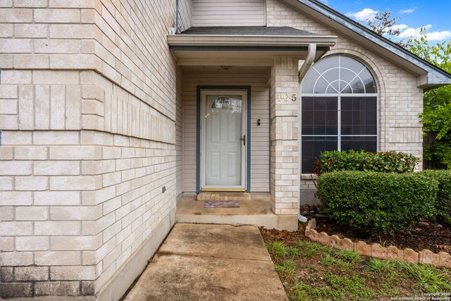 105 Golden Way, Universal City, TX 78028