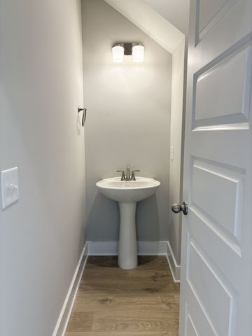 1341 Halter Park Dr, Gallatin, TN 37066