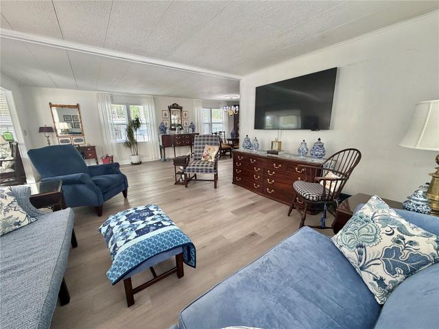 103 ROYAL PALM DRIVE, Leesburg, FL 34748