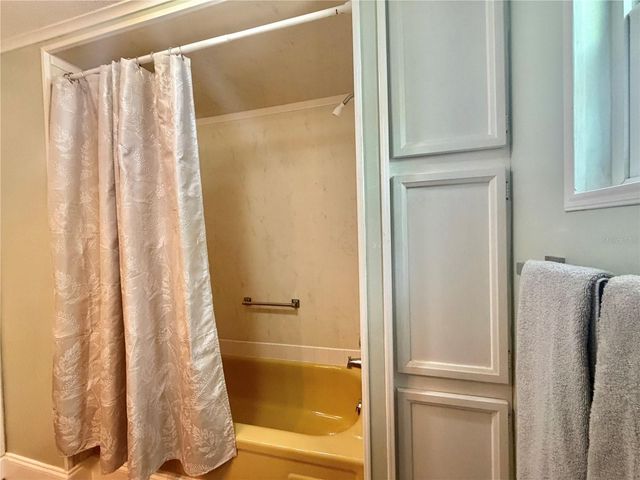 103 ROYAL PALM DRIVE, Leesburg, FL 34748