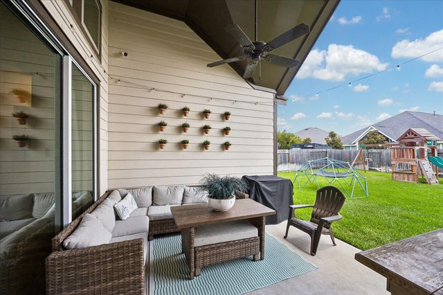 17322 Willow Lexington Court, Hockley, TX 77447