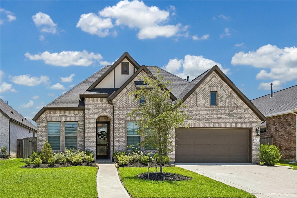 17322 Willow Lexington Court, Hockley, TX 77447