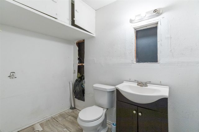 509 Scott Street, Tye, TX 79563