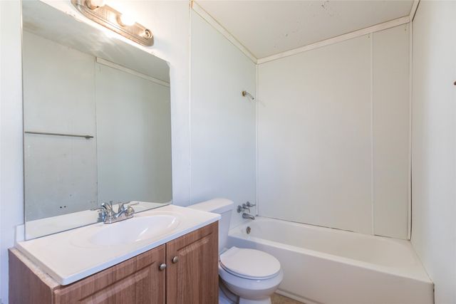 509 Scott Street, Tye, TX 79563