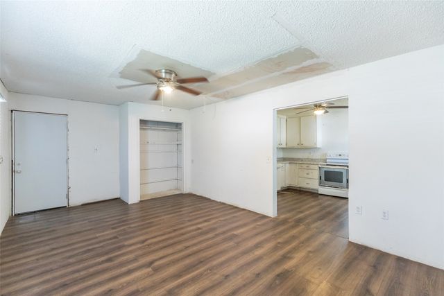 509 Scott Street, Tye, TX 79563