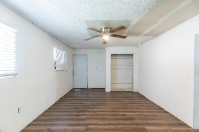 509 Scott Street, Tye, TX 79563