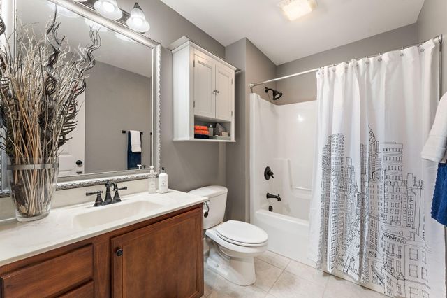 197 E Appaloosa Lane, Valparaiso, IN 46383