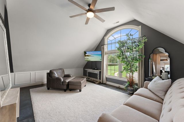 197 E Appaloosa Lane, Valparaiso, IN 46383