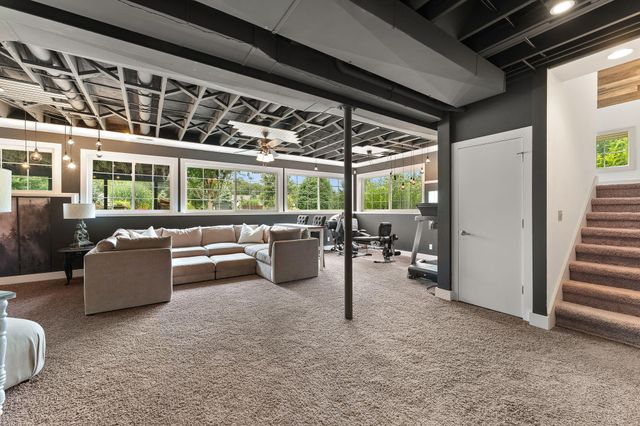 197 E Appaloosa Lane, Valparaiso, IN 46383