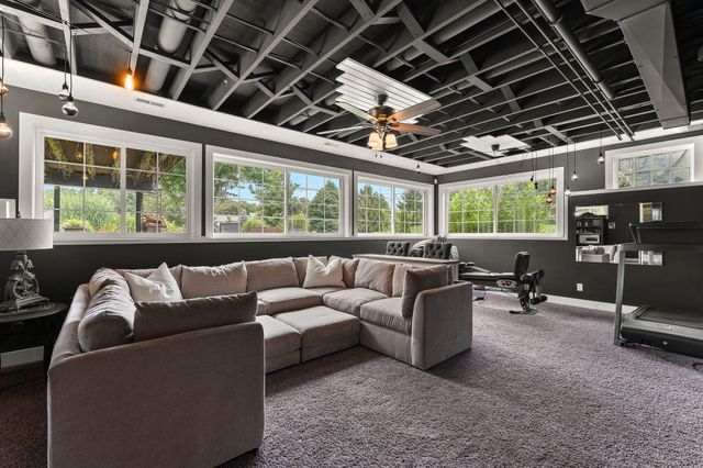 197 E Appaloosa Lane, Valparaiso, IN 46383