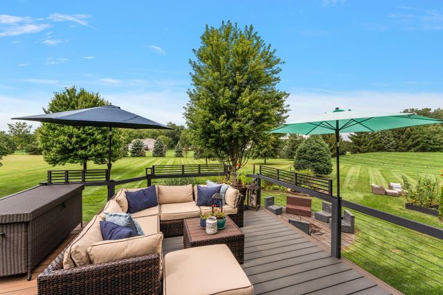 197 E Appaloosa Lane, Valparaiso, IN 46383