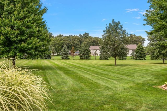 197 E Appaloosa Lane, Valparaiso, IN 46383