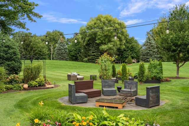 197 E Appaloosa Lane, Valparaiso, IN 46383