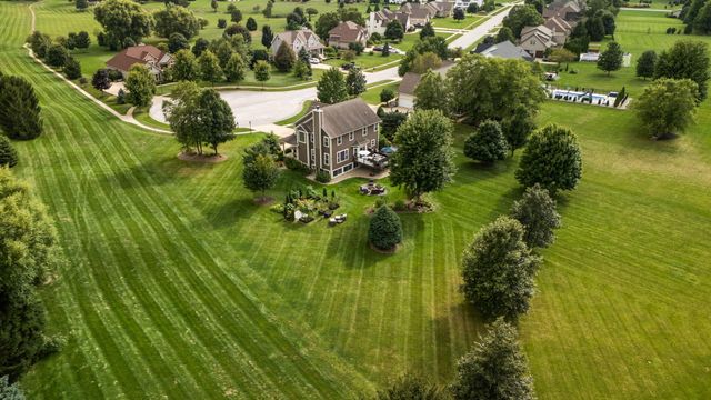 197 E Appaloosa Lane, Valparaiso, IN 46383