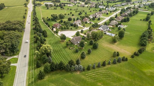 197 E Appaloosa Lane, Valparaiso, IN 46383