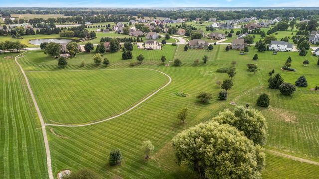 197 E Appaloosa Lane, Valparaiso, IN 46383