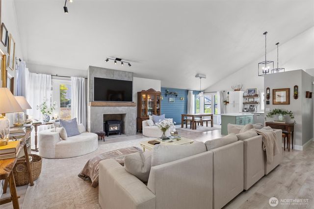 216 Joann Lane, Arlington, WA 98223
