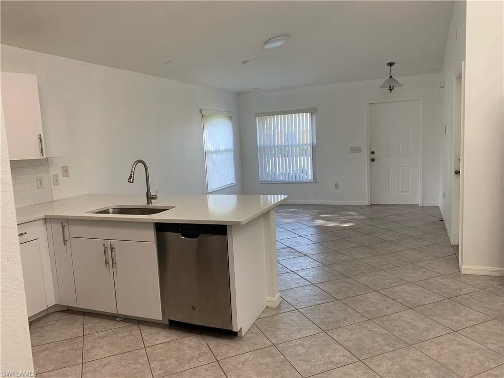 Image 5 of property listing at 1242 SE 24th AVE, Cape Coral, FL 33990