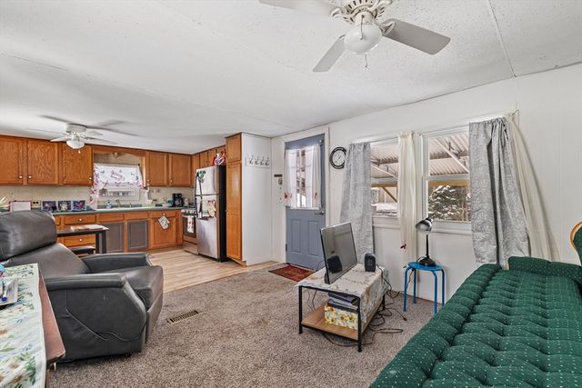 365 Main St 3, Sturbridge, MA 01566