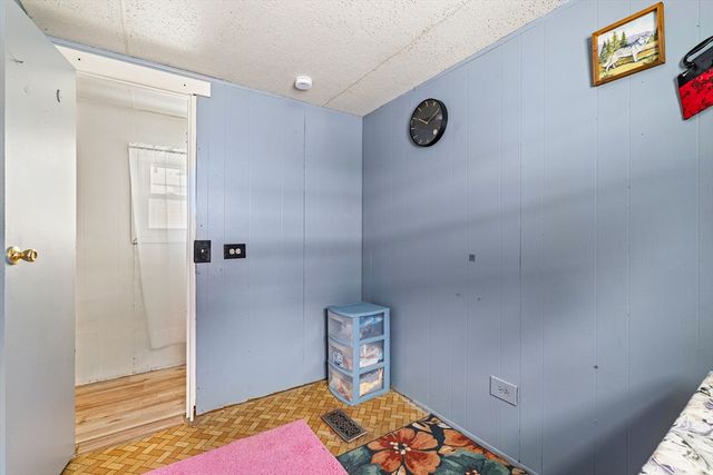 365 Main St 3, Sturbridge, MA 01566