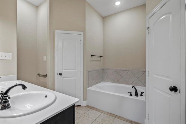 172 Landsdale Circle, Forney, TX 75126