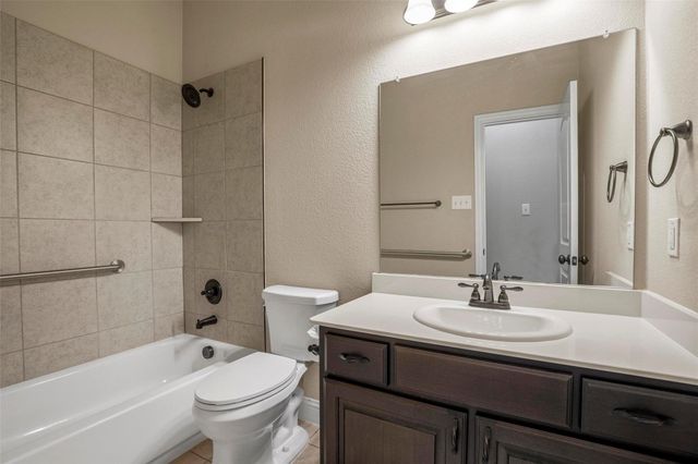 172 Landsdale Circle, Forney, TX 75126