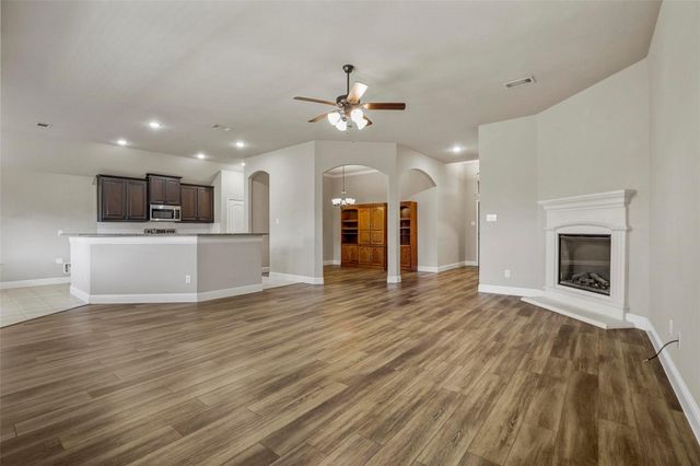 172 Landsdale Circle, Forney, TX 75126