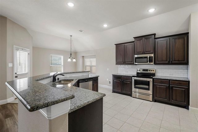 172 Landsdale Circle, Forney, TX 75126