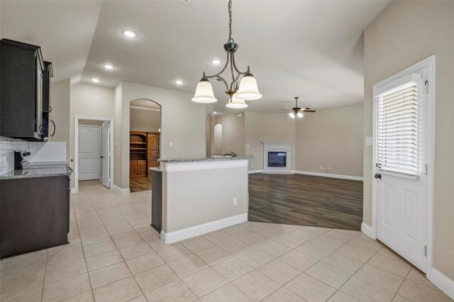 172 Landsdale Circle, Forney, TX 75126