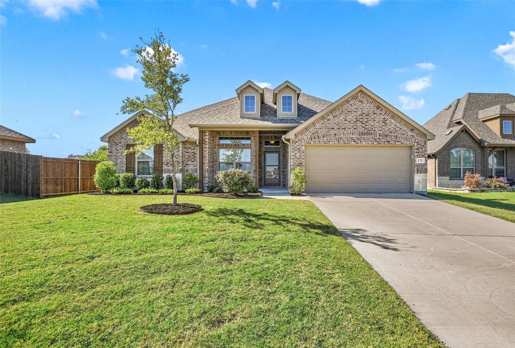 172 Landsdale Circle, Forney, TX 75126