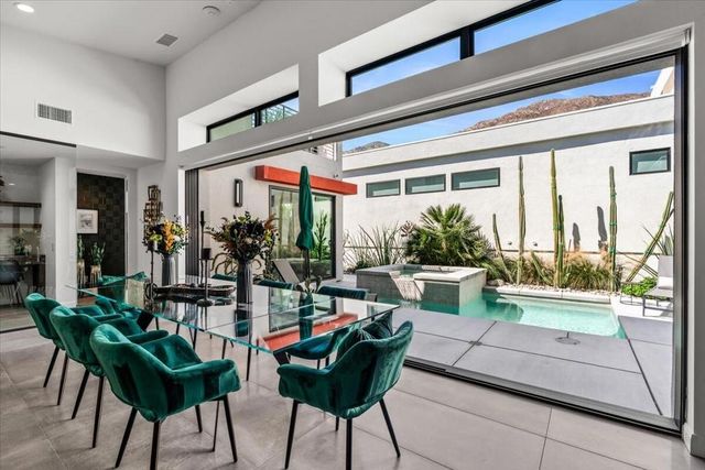 143 Obsidian Loop N, Palm Springs, CA 92264