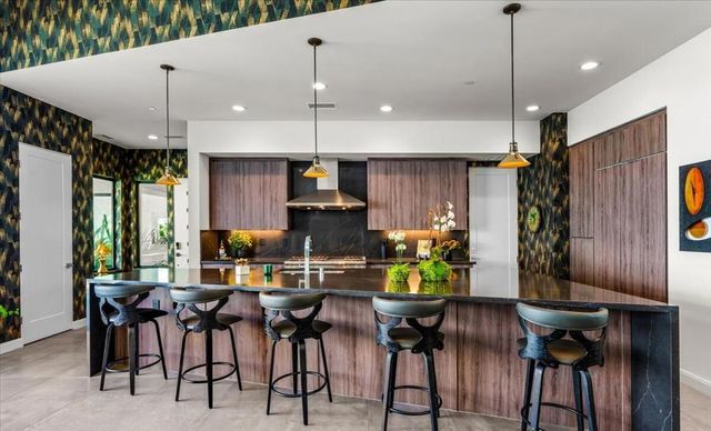 143 Obsidian Loop N, Palm Springs, CA 92264