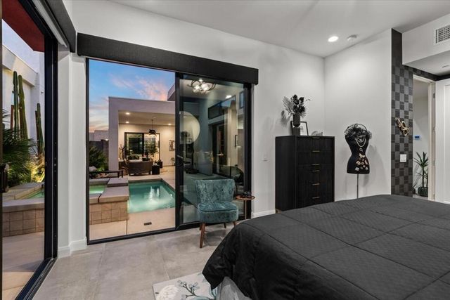 143 Obsidian Loop N, Palm Springs, CA 92264