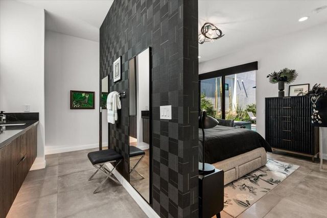 143 Obsidian Loop N, Palm Springs, CA 92264