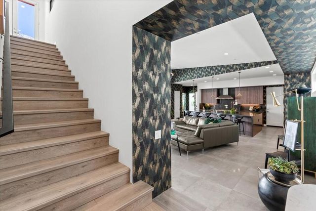 143 Obsidian Loop N, Palm Springs, CA 92264